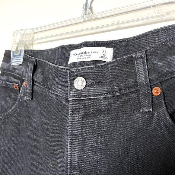 Abercrombie Curve Love Ultra High Rise 90s Straight Jean Black 28 / 6 Regular - Picture 5 of 14